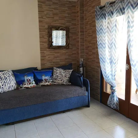 Orange_blue_aparment №1 Hanióti